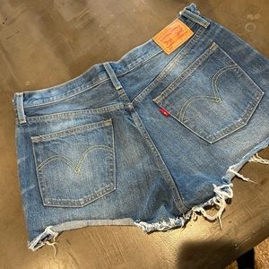 Levi 501 Button Fly Short